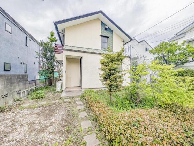 外観 空を広く感じる。緑が多いゆったり感のある安心の住環境です！！潤いのある環境でホッと生活できそうです！おしゃれな雰囲気や自然の潤いがあり、親しみやすさと個性を！街に新たな価値をもたらし続けてくれます！