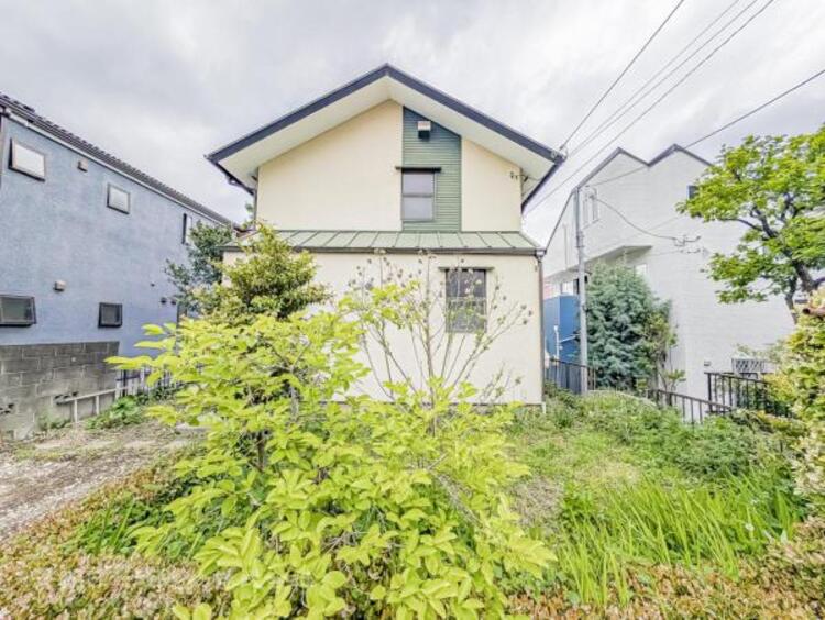 外観 住みやすさとデザイン性を両立させた欲張りな住宅が登場しました　相反しがちなことが相互作用でより良質に！本物だけが表現することができる質の高い機能美はよきものをつなげた古くからの伝統と最新技術の結晶です