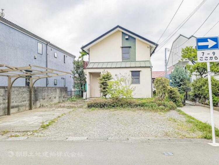 外観 住みやすさとデザイン性を両立させた欲張りな住宅が登場しました　相反しがちなことが相互作用でより良質に！本物だけが表現することができる質の高い機能美はよきものをつなげた古くからの伝統と最新技術の結晶です