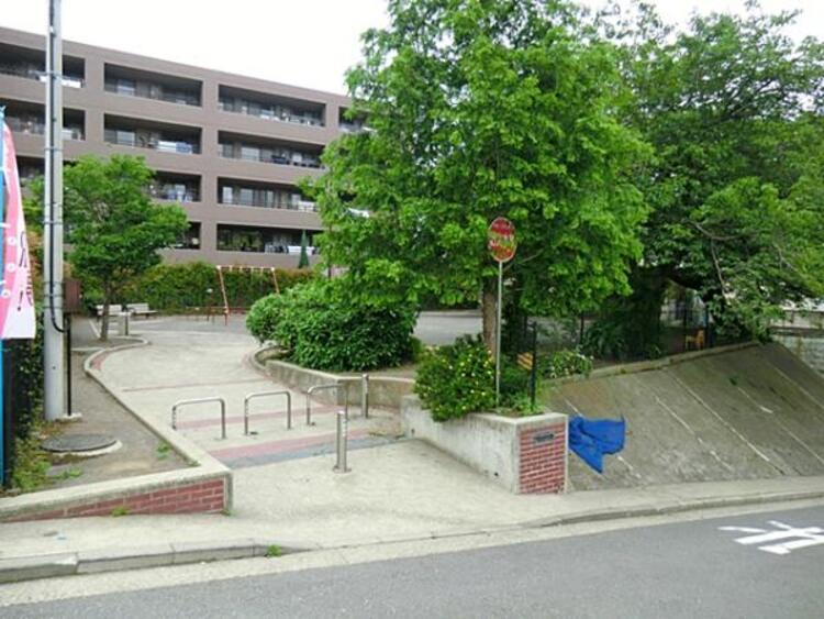 周辺 下末吉旭台公園　340m	