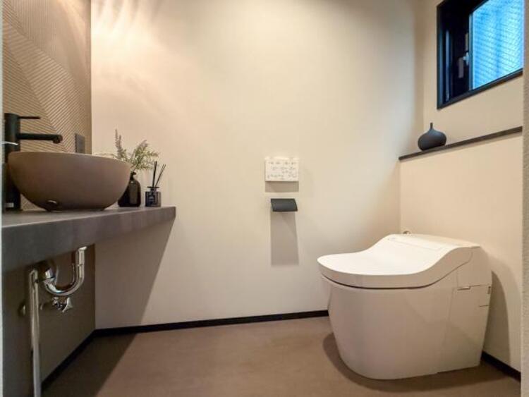 トイレ トイレは各階にございます。