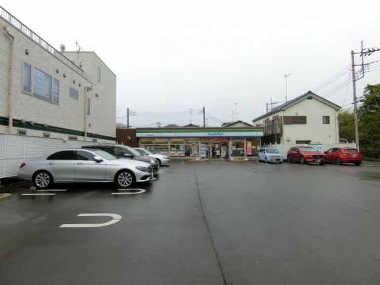 周辺 ファミリーマート橋本五丁目店まで約799ｍ