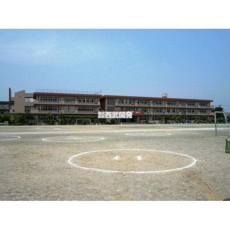 周辺 扇小学校(約130m)