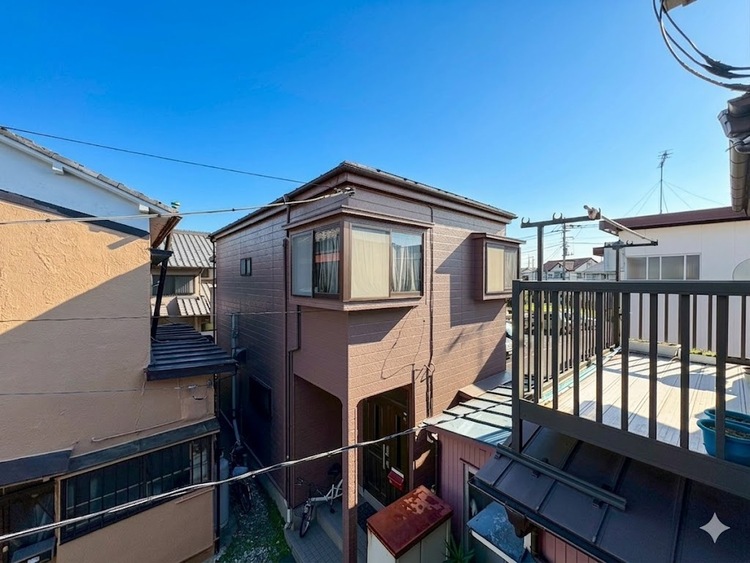 バルコニー 窓を開けると広がる青空。心をリフレッシュして日々を過ごしていきましょう。