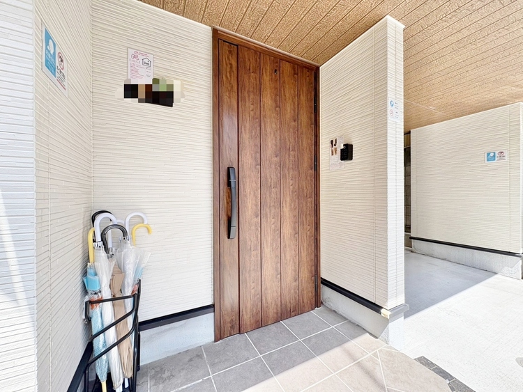 玄関 玄関を開ければ、そこは安らぎのご自宅。