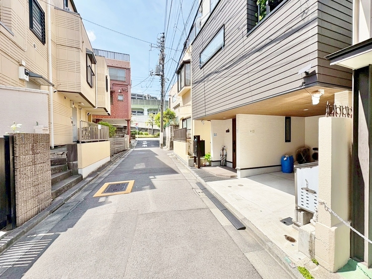 外観 現地に足をお運びいただいた際には、周辺散策などをお勧めいたします。