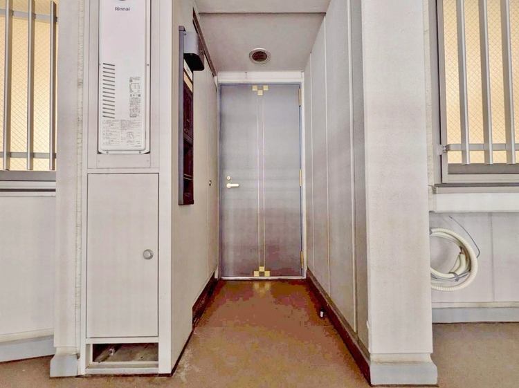 玄関 玄関を開ければ、そこは安らぎのご自宅。
