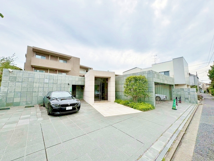 外観 資料には掲載していない情報が、現地にはたくさんあります。是非一度、現地をご確認ください。
