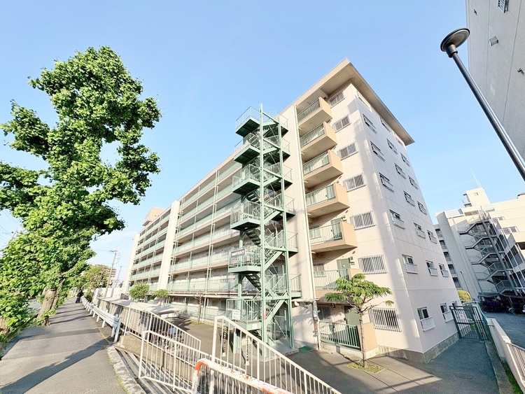 外観 資料には掲載していない情報が、現地にはたくさんあります。是非一度、現地をご確認ください。