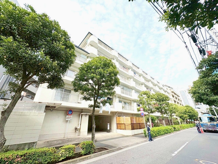外観 資料には掲載していない情報が、現地にはたくさんあります。是非一度、現地をご確認ください。