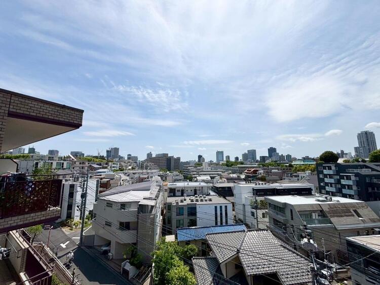 その他 眺望や窓からの景色が良いと、家で過ごす時間も快適です。