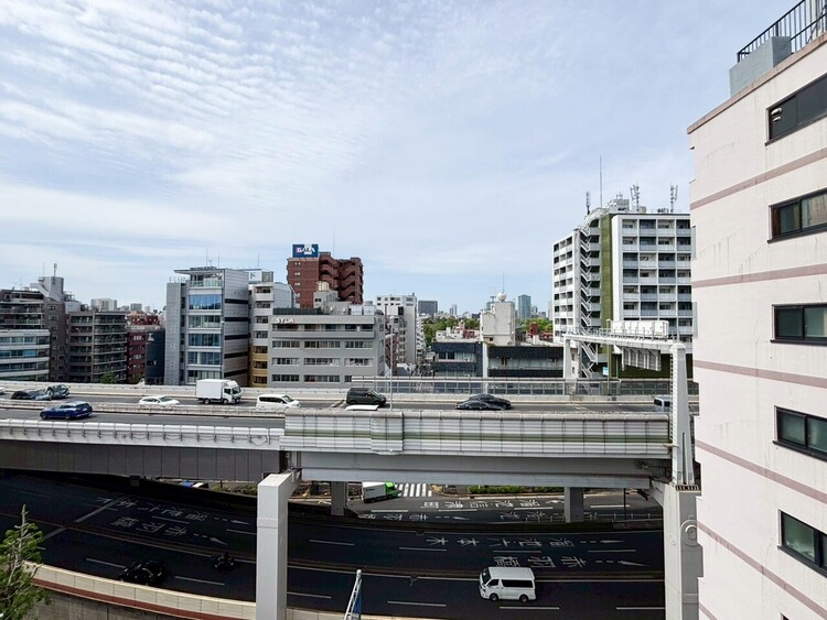 その他 眺望や窓からの景色が良いと、家で過ごす時間も快適です。