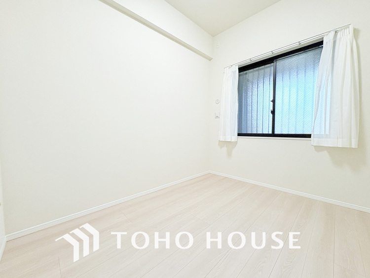 内装 シンプルですっきりとした室内は飽きのこない居心地の良い雰囲気