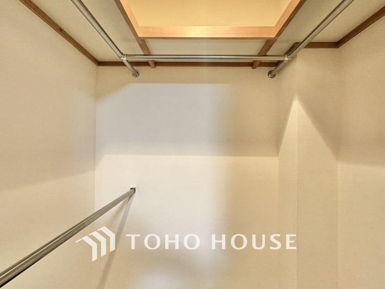 収納 各お部屋にしっかりと収納スペース（クローゼット）を設けてありますから、物が散乱することもありませんしタンスも不要。すっきりしたお部屋を好みで飾ってお過ごし頂けます。