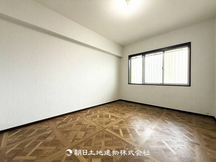 内装 