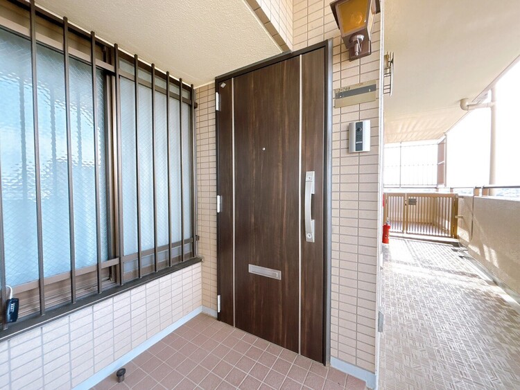 玄関 玄関を開ければ、そこは安らぎのご自宅。