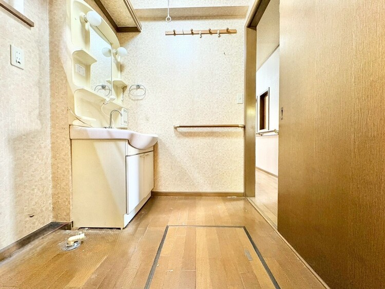洗面 清潔感と心地よさを重視した、上質感漂うパウダールーム。