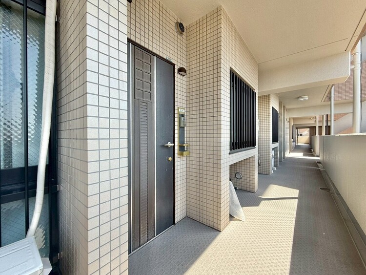 玄関 玄関を開ければ、そこは安らぎのご自宅。