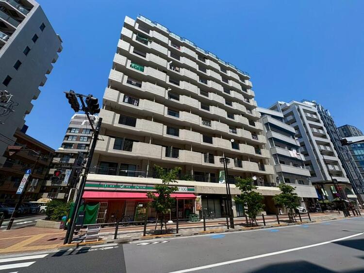 その他 飽きのこないシンプルモダンな外観です。