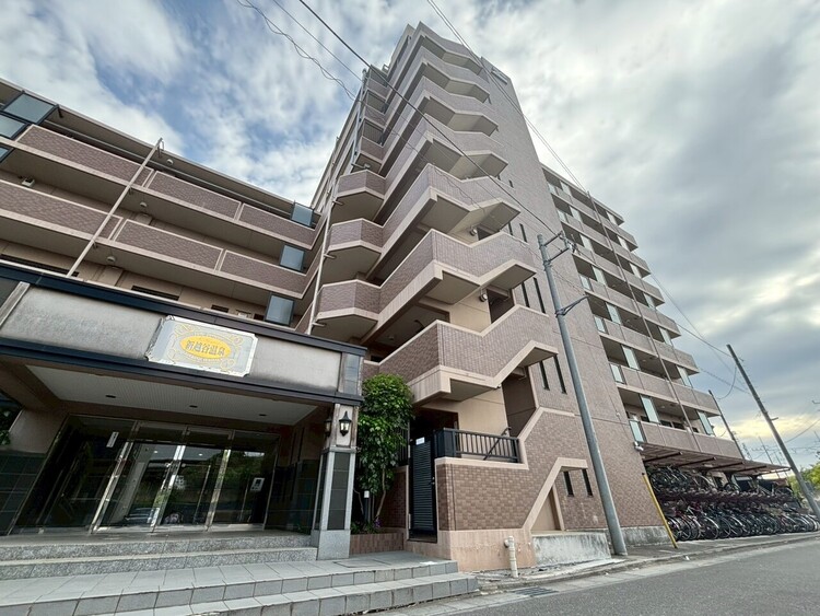 外観 現地に足をお運びいただいた際には、周辺散策などをお勧めいたします。