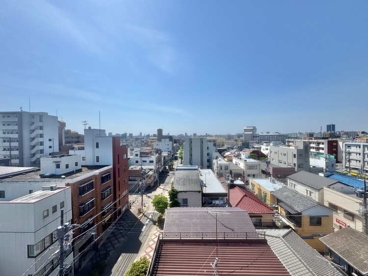 バルコニー 頬をなでる、優しい風を感じることが出来ます。