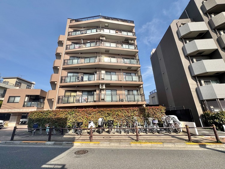 外観 資料には掲載していない情報が、現地にはたくさんあります。是非一度、現地をご確認ください。