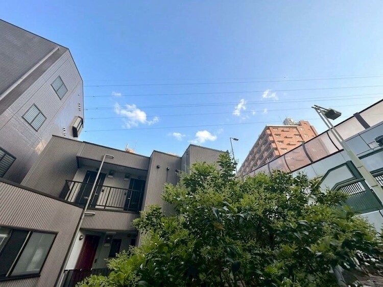 バルコニー 頬をなでる、優しい風を感じることが出来ます。