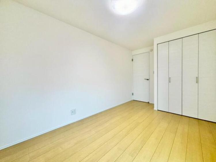 内装 家具の置きやすい出っ張りのないお部屋。