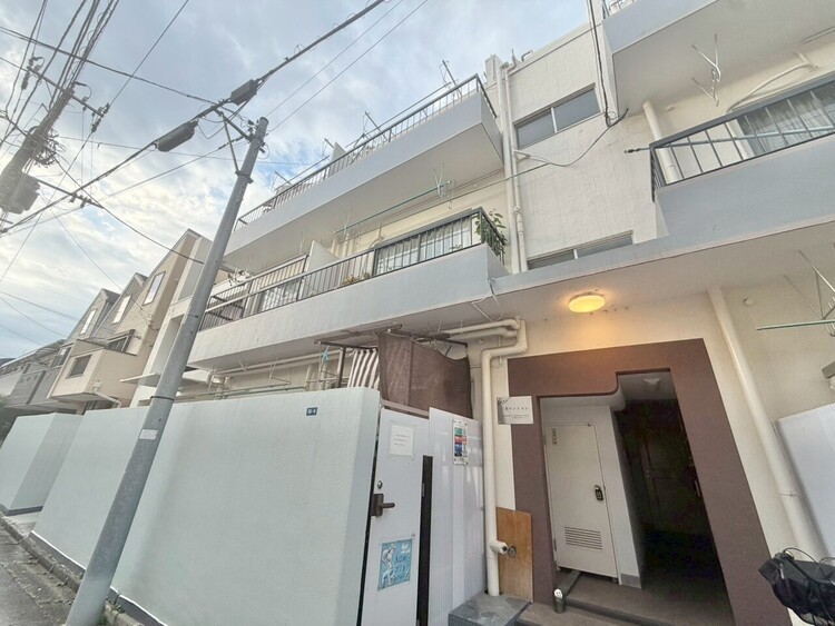 その他 飽きのこないシンプルモダンな外観です。