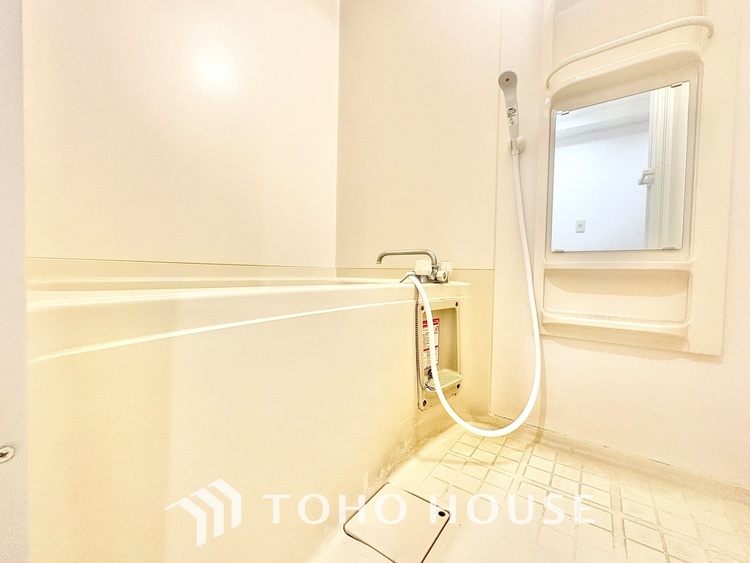 風呂 【BATHROOM】◆プライベートな空間◆simpleだからrelaxできるんです。こころもからだもキレイさっぱり。