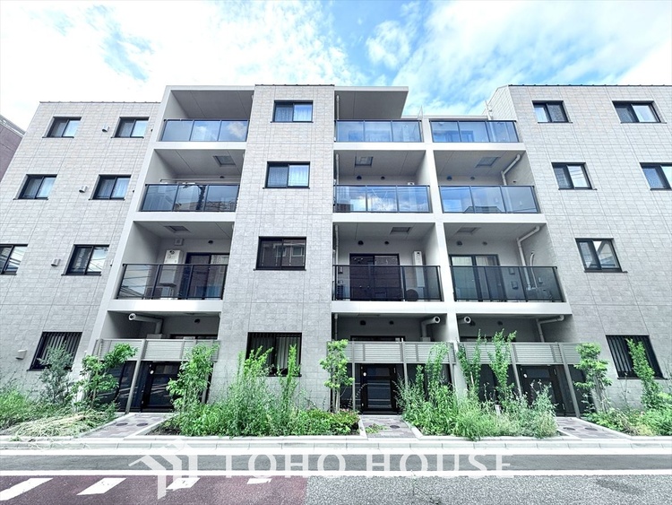外観 漂う上質な空気感、マンションに入れば「おかえりなさい」と笑顔で迎えてくれるエントランス。最良の心配りを感じるマンションでした。