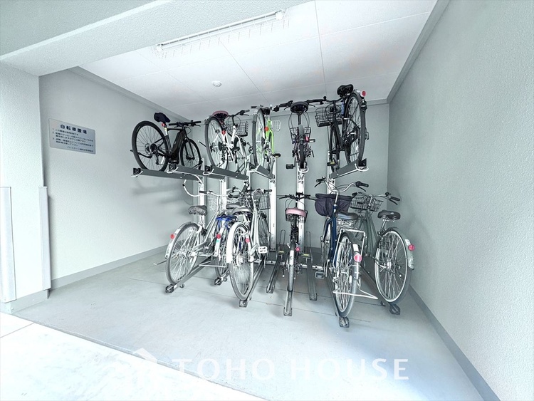 トイレ ◆駐輪場◆大切な自転車を置いておける。敷地内に駐輪場があるとお出かけの際に便利です。