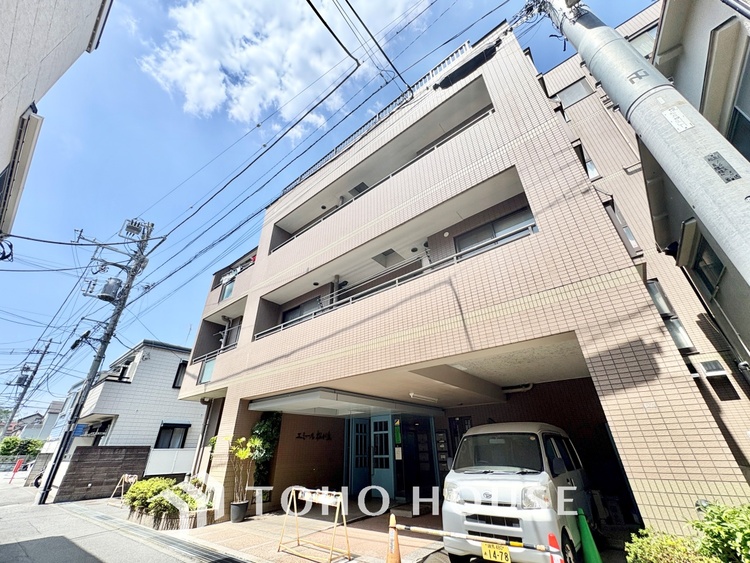 内装 寝室は一日の疲れを癒す大切な空間。快適で落ち着けるおすすめの間取りです。