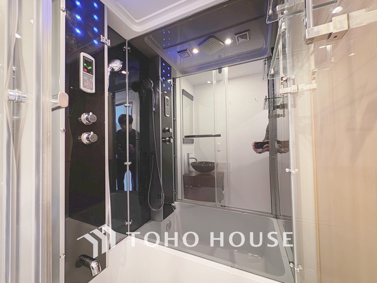 風呂 【BATHROOM】◆プライベートな空間◆simpleだからrelaxできるんです。こころもからだもキレイさっぱり。