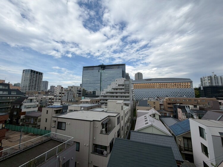 その他 眺望や窓からの景色が良いと、家で過ごす時間も快適です。