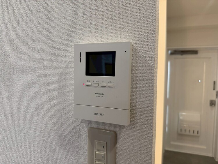 その他 誰が来てもわかる様にモニター付きインターホンを設置。