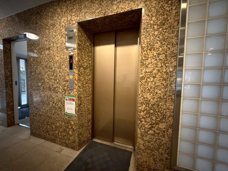 その他 エレベーター完備のため荷物が多くなっても安心。