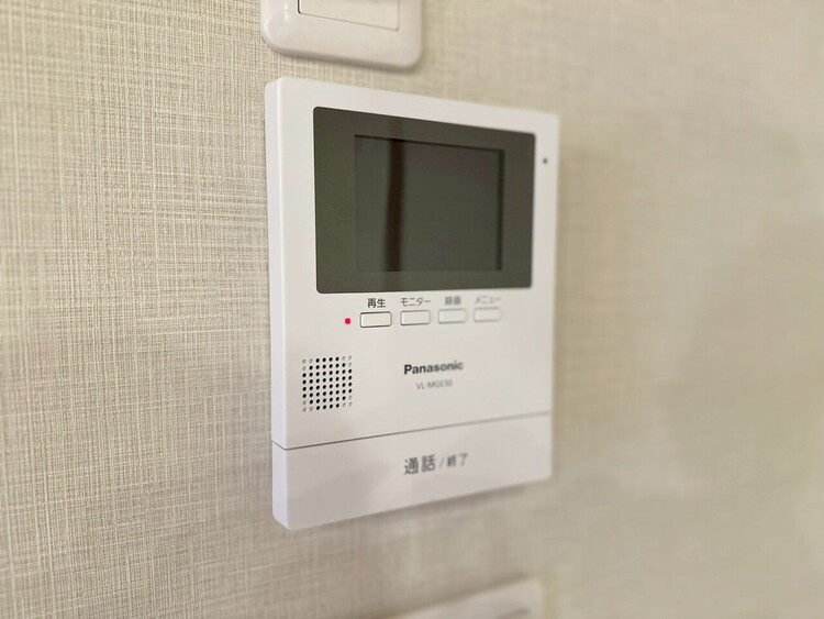 その他 誰が来てもわかる様にモニター付きインターホンを設置。