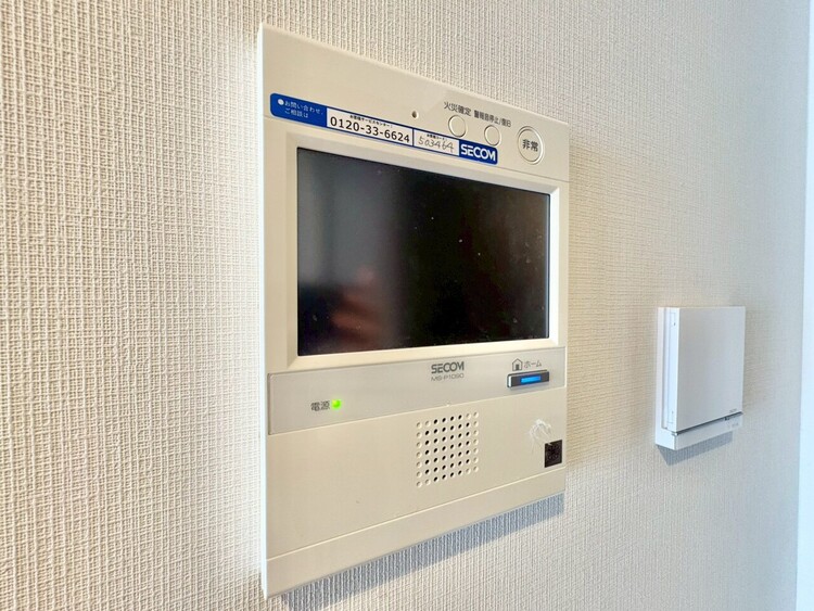 その他 誰が来てもわかる様にモニター付きインターホンを設置。