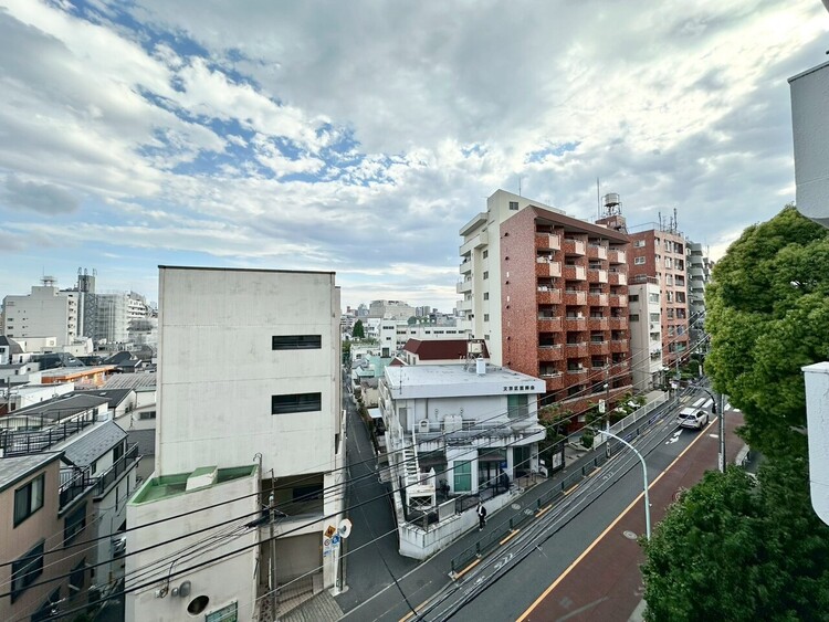 その他 眺望や窓からの景色が良いと、家で過ごす時間も快適です。