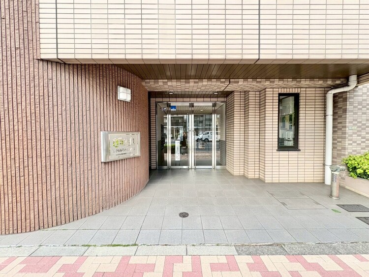 その他 上質感漂う玄関アプローチです。
