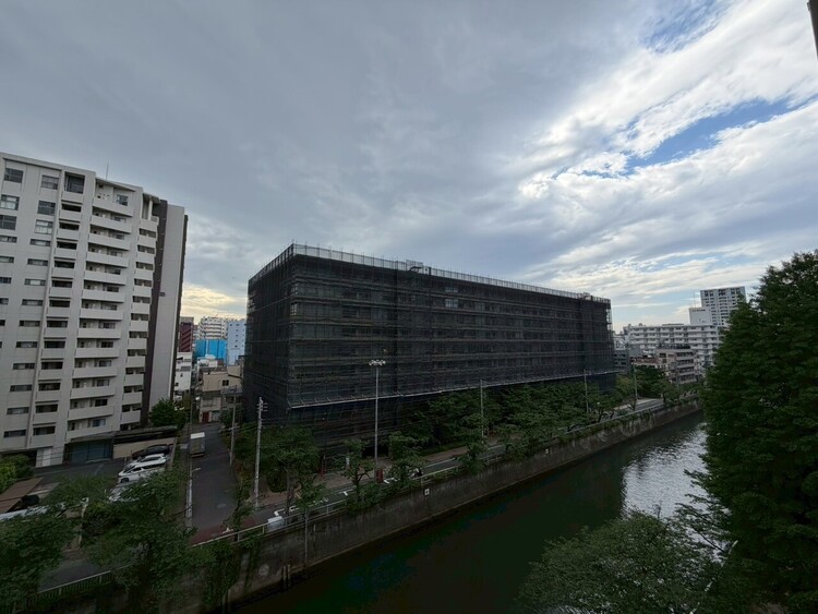 その他 眺望や窓からの景色が良いと、家で過ごす時間も快適です。
