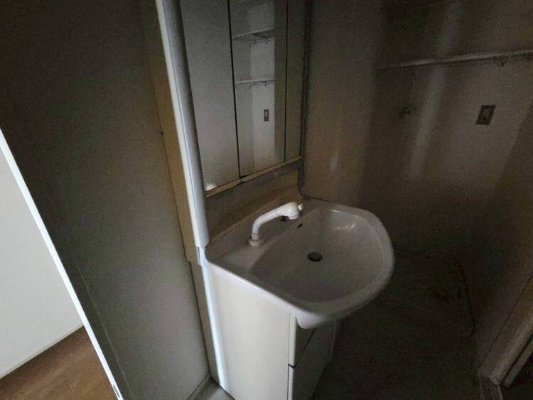 その他 十分な広さの脱衣所。