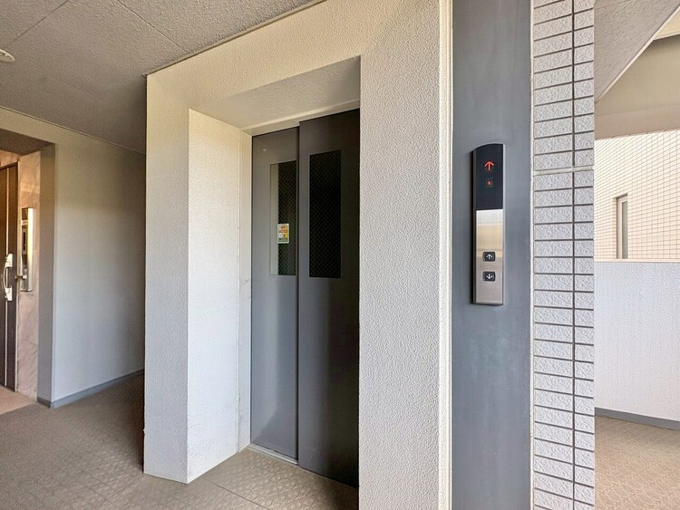その他 エレベーター完備のため荷物が多くなっても安心。