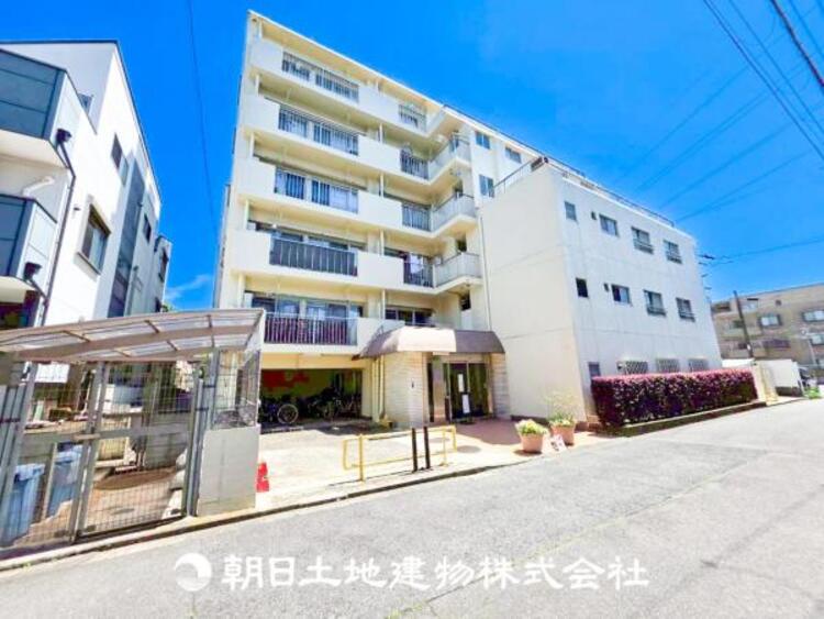外観 【外観写真】時間のゆとりと空間、暖かな陽光がもたらす光と風を独占してください。