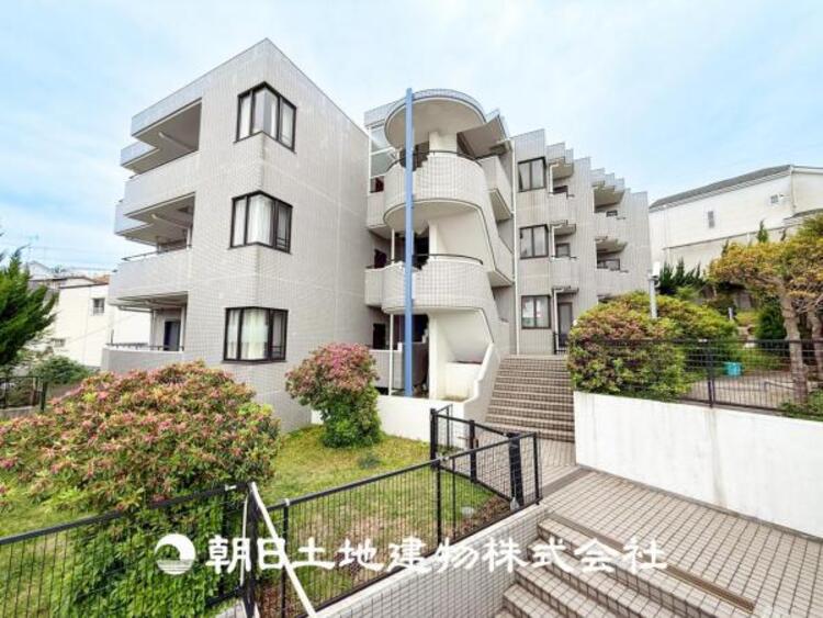 外観 【外観写真】その家から感じられる、気品・上質・重厚感・極細やかさ、そのすべては見た者に安らぎを与える特別な空間です。ここに住むからこそ意味がある。すべての（始まり）をここから迎えましょう。