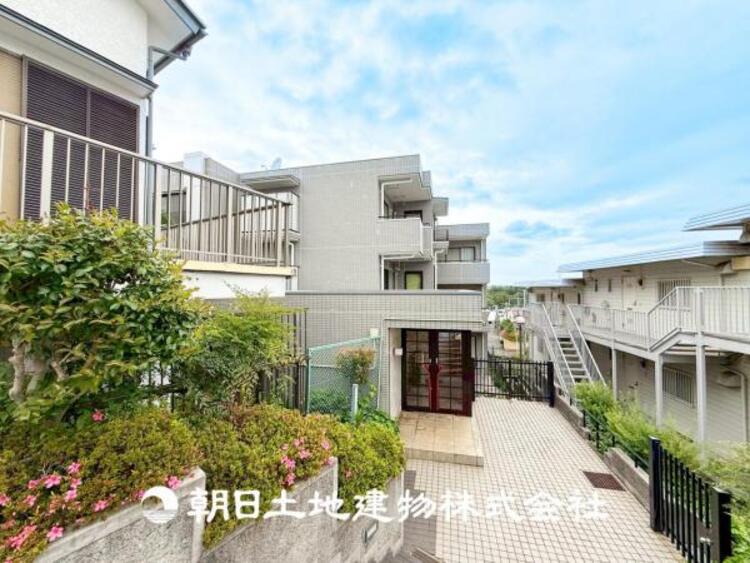 外観 【外観写真】表現された空間はたくさんの光を浴び、風を感じ、暮らしの時間を豊かにしてくれます。