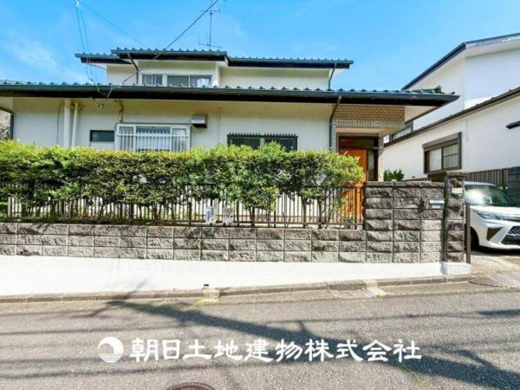 外観 【外観・立地】時代の流行ではなく拘りを貫く。シックなカラートーンで街並みに溶け込む外観は、絶妙なバランスで輝きを放ちます