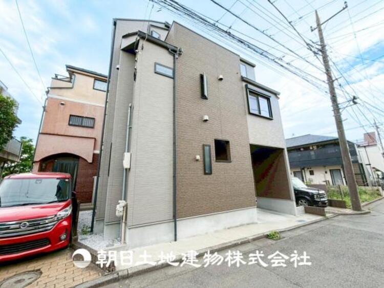 外観 【外観写真】特別な空間はたくさんの光を浴び、風を感じ、暮らしの時間を豊かにしてくれます。デザインされた空間と充実した建物と共に大切な家族の思い出を刻んでいきます。