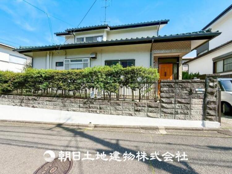 外観 【外観写真】周辺とのコラボにより明るく開放的な空間を演出。